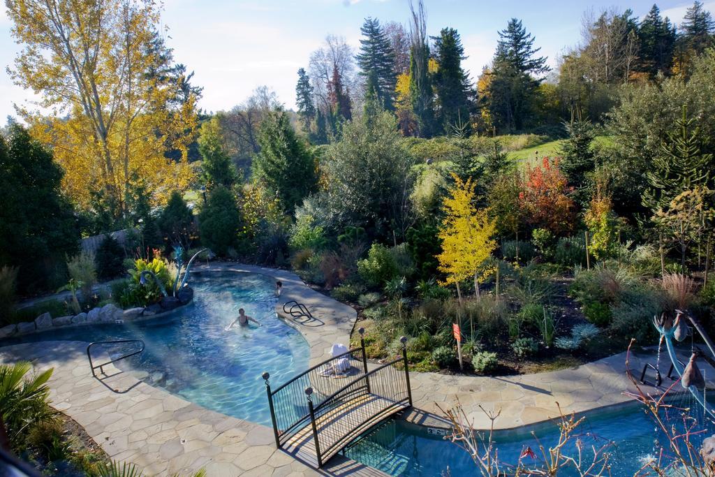 Mcmenamins Edgefield Hotel Troutdale Bagian luar foto