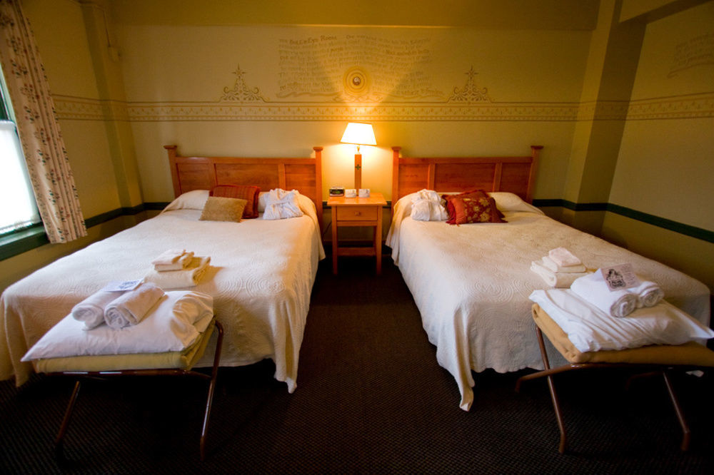 Mcmenamins Edgefield Hotel Troutdale Bagian luar foto