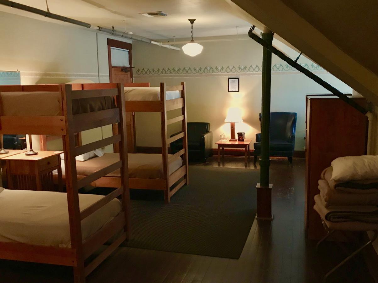 Mcmenamins Edgefield Hotel Troutdale Bagian luar foto