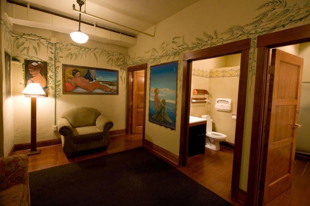 Mcmenamins Edgefield Hotel Troutdale Bagian luar foto